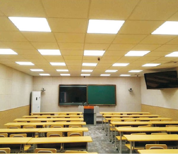 格柵學(xué)校讀寫(xiě)燈案例